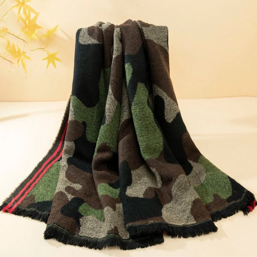 Womens oversizec Camo Print oblong Scarf / Wrap red stripes - Picture 4 of 5